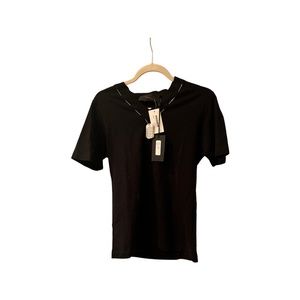 LINDER DARBY V NECK DOG TAG T SHIRT SIZE SMALL